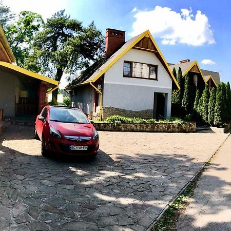 Tri Dorogi Hotel Leópolis Exterior foto