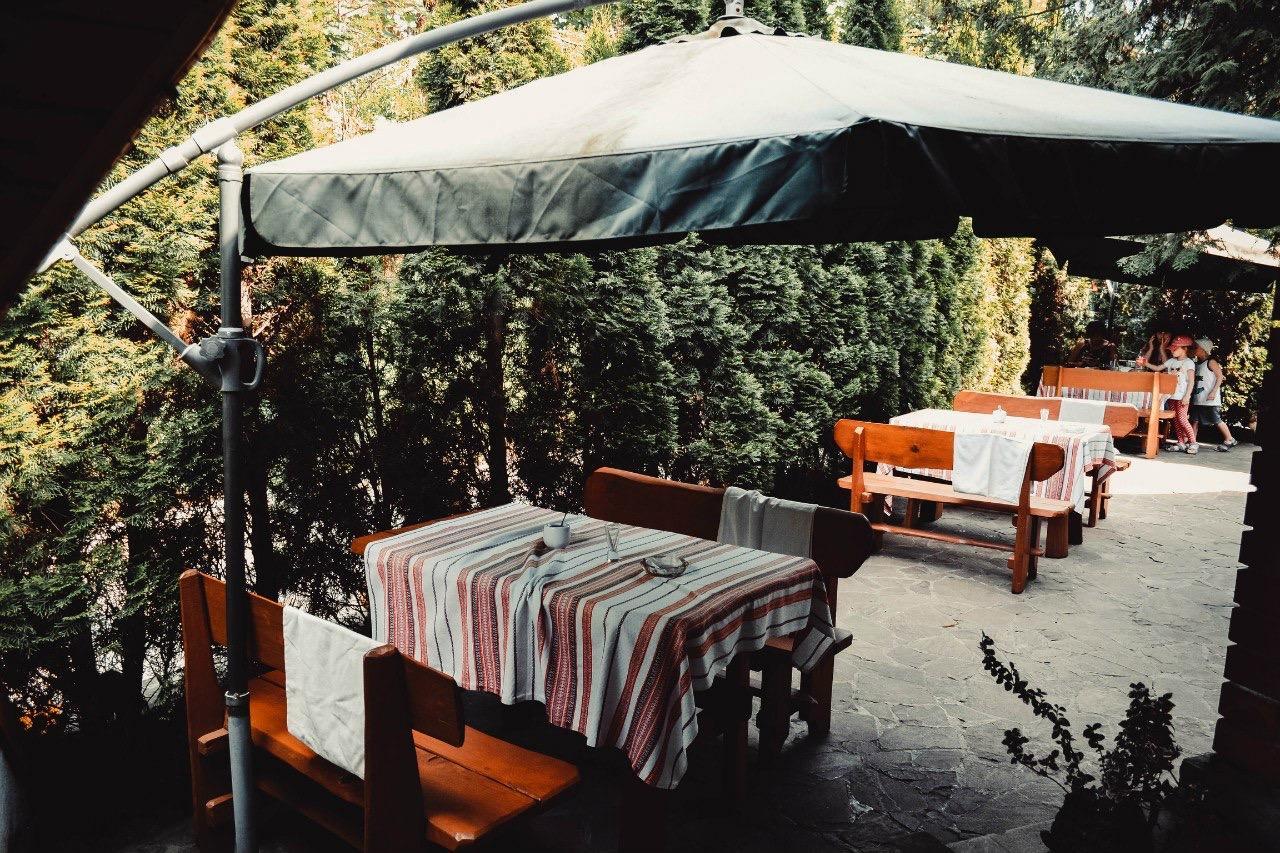Tri Dorogi Hotel Leópolis Exterior foto